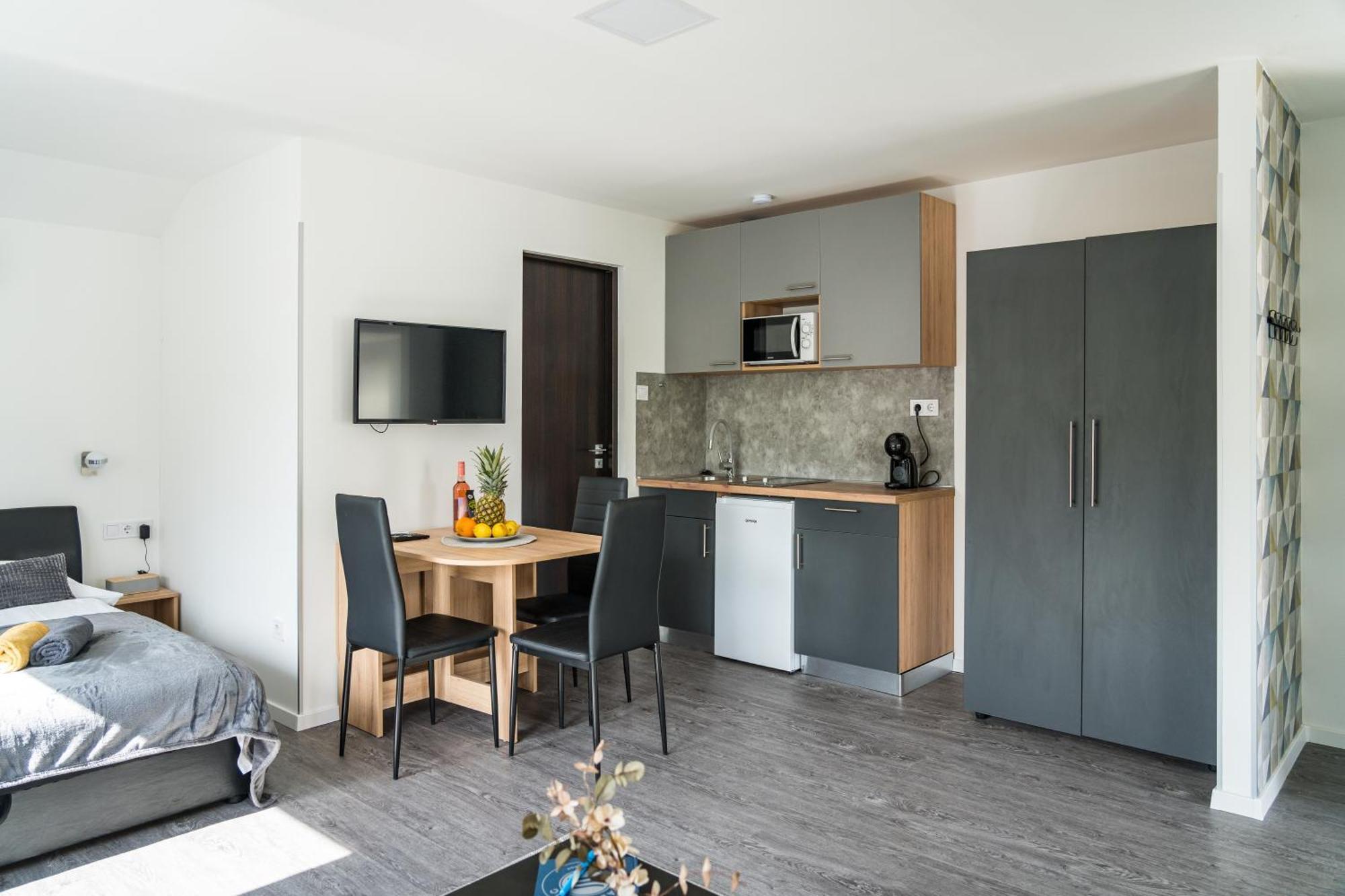 Balatonic Lemon Apartmanhaz Siófok Eksteriør bilde