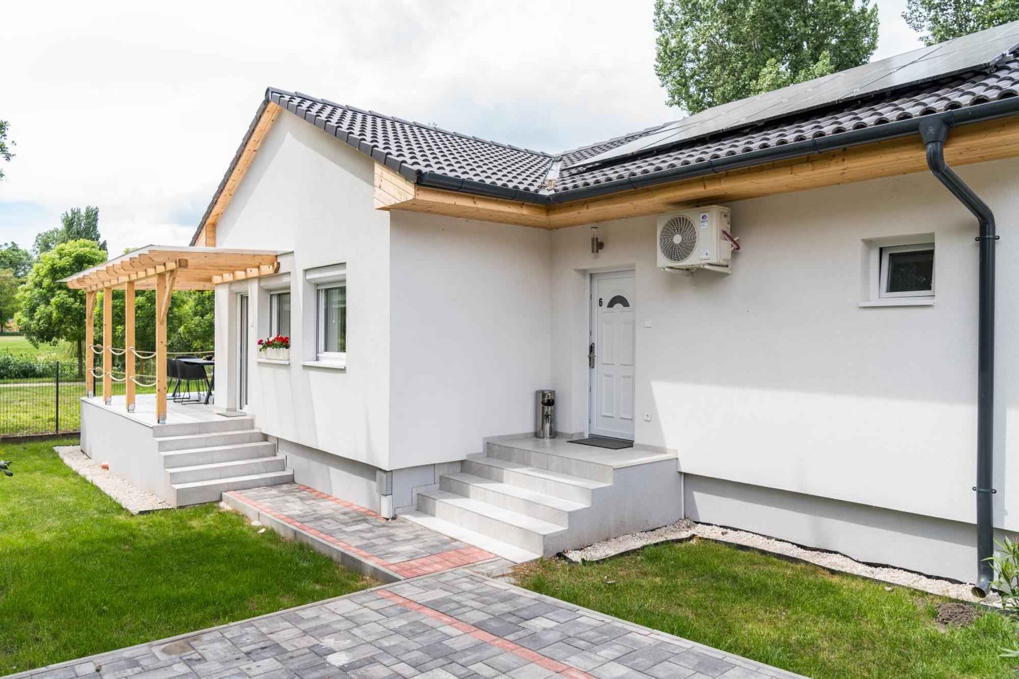Balatonic Lemon Apartmanhaz Siófok Eksteriør bilde