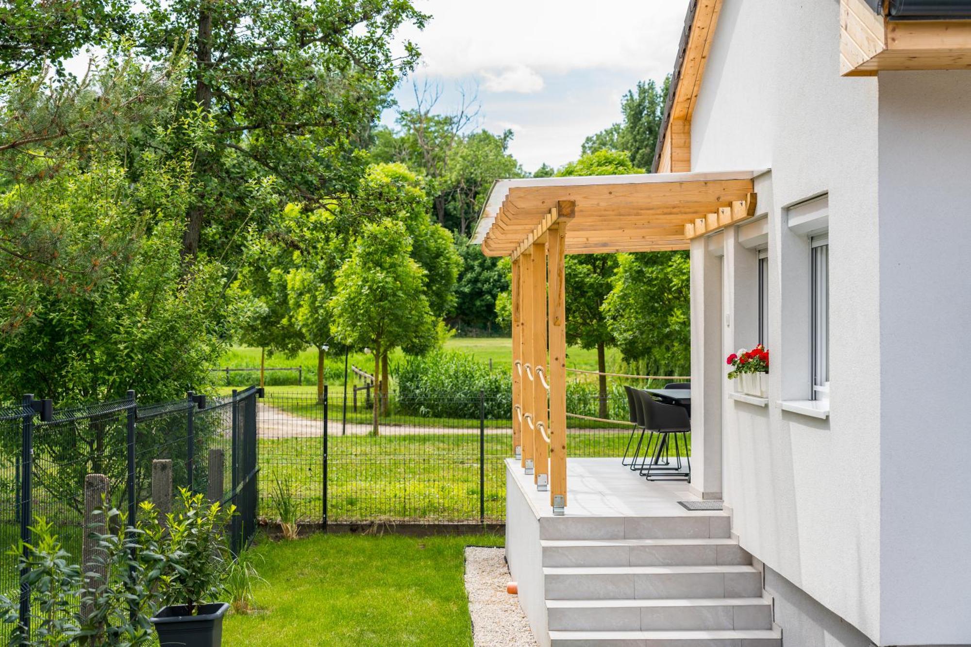 Balatonic Lemon Apartmanhaz Siófok Eksteriør bilde